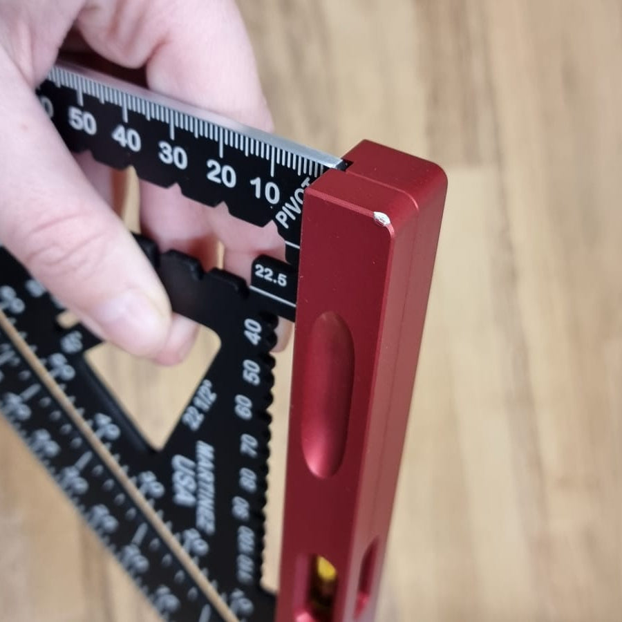Martinez Tools | 2-in-1 Rapid Square - Red - Metric (Seconds)