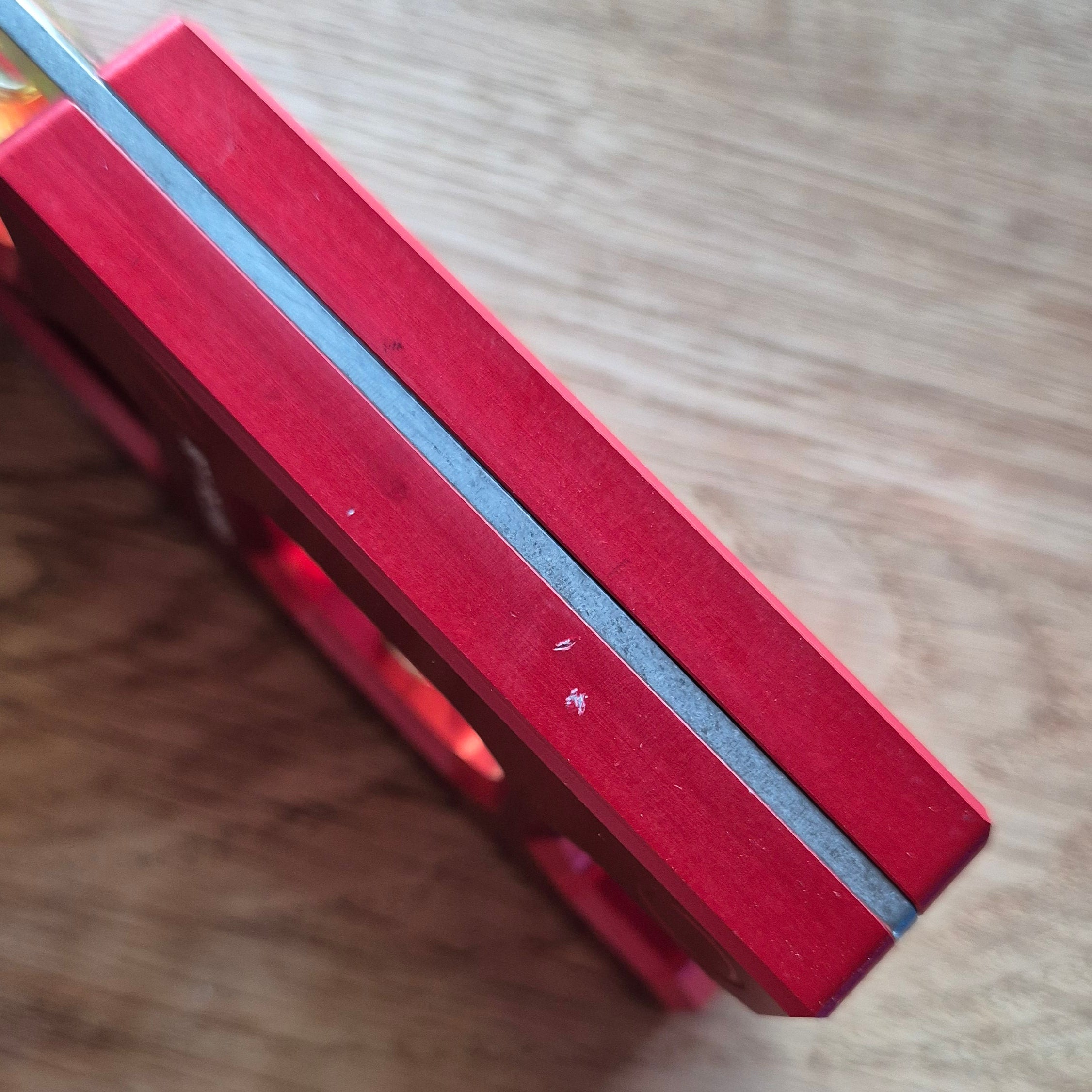 Martinez Tools |  9" Titanium Top View Level (Seconds)