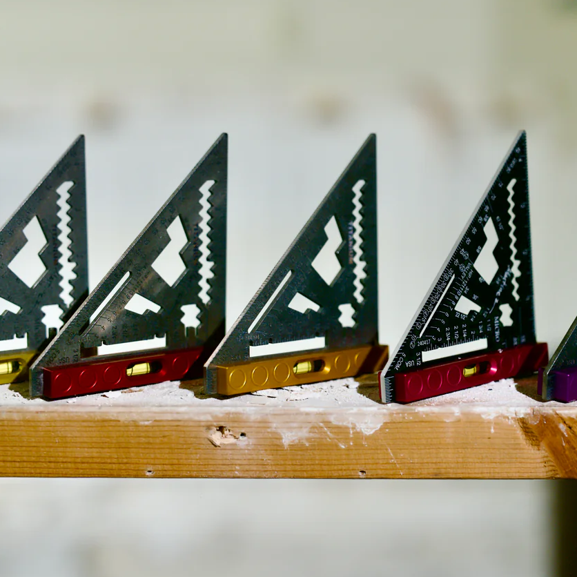 Martinez Tools | Titanium Micro Square with level vial - Metric