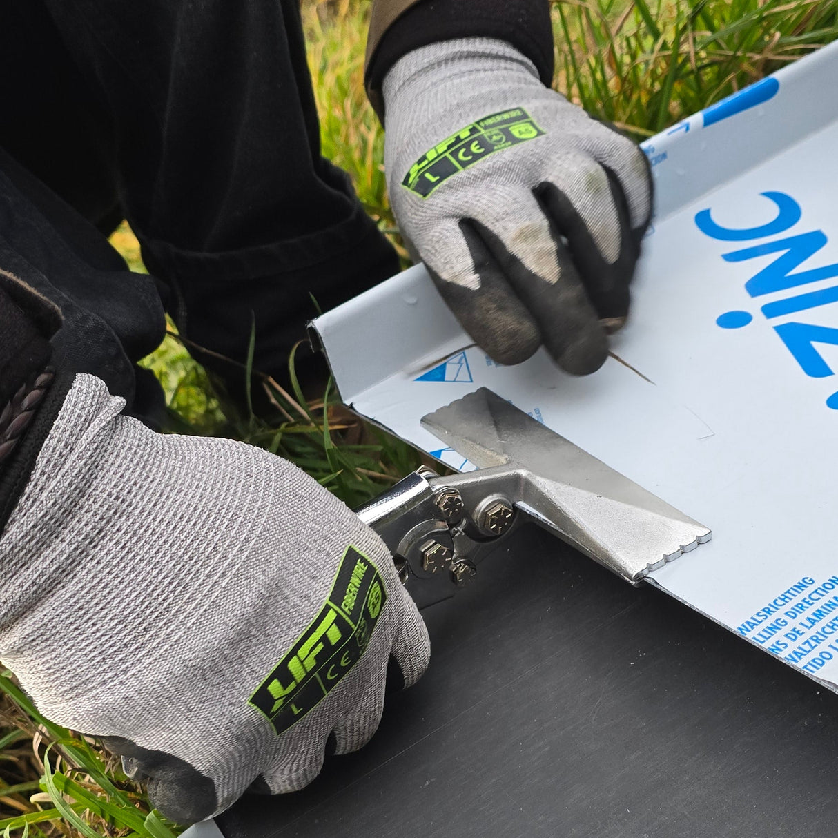 Lift Safety | Staryarn A4 Nitrile Microfoam Glove