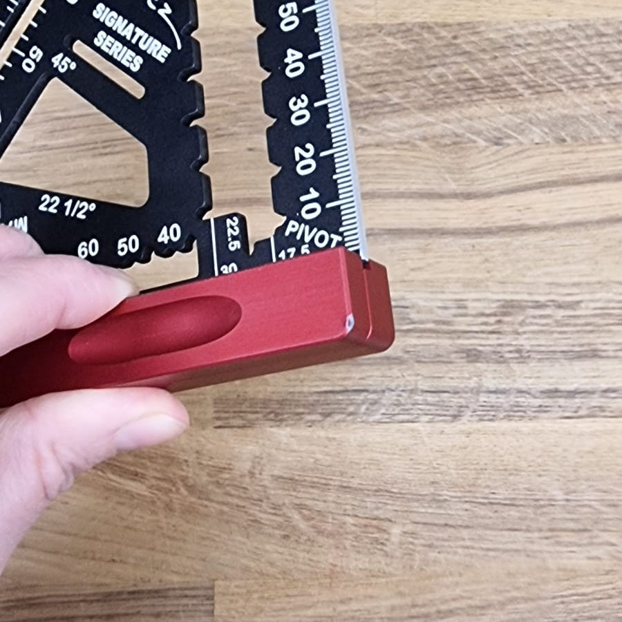 Martinez Tools | 2-in-1 Rapid Square - Red - Metric (Seconds)